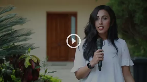 لقطة من داخل الفيديو